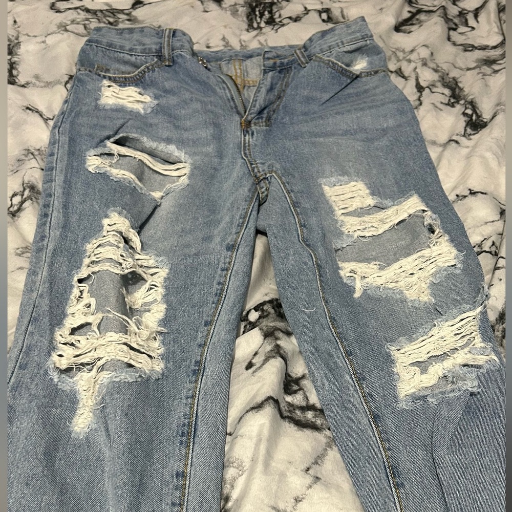 I got this from SHEIN it’s brand new, never worn. I got the size to big for me.